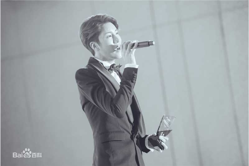 鲁敏宇(ノ·ミヌ、NoMinWoo、Nominue)2015 PCLADY 时尚盛典颁奖典礼前后照片