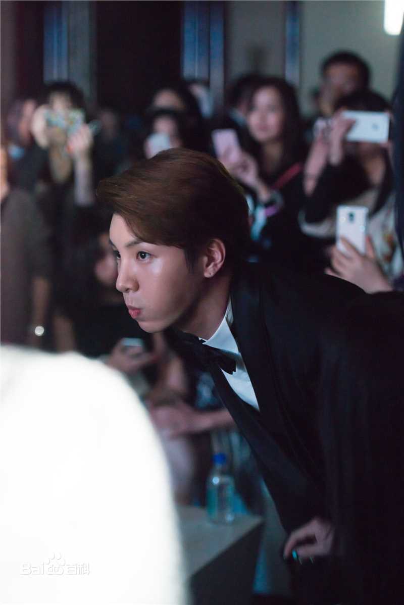 鲁敏宇(ノ·ミヌ、NoMinWoo、Nominue)2015 PCLADY 时尚盛典颁奖典礼前后照片