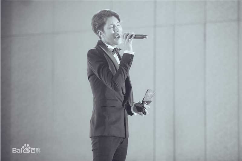 鲁敏宇(ノ·ミヌ、NoMinWoo、Nominue)2015 PCLADY 时尚盛典颁奖典礼前后照片