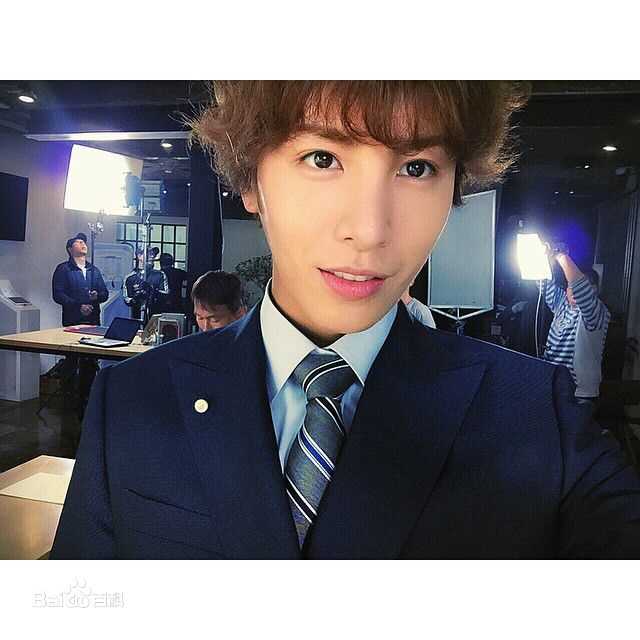 高清鲁敏宇(ノ·ミヌ、NoMinWoo、Nominue)在《我的遗憾男友》饰尹泰云中的图册