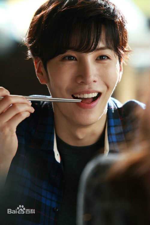 高清鲁敏宇(ノ·ミヌ、NoMinWoo、Nominue)在2014《最佳婚姻》朴泰然中的图集