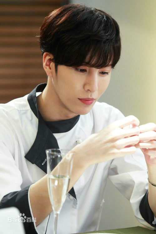 高清鲁敏宇(ノ·ミヌ、NoMinWoo、Nominue)在2014《最佳婚姻》朴泰然中的图集