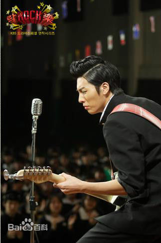 精选鲁敏宇(ノ·ミヌ、NoMinWoo、Nominue)在2010《RockRockRock》金泰元中的图册