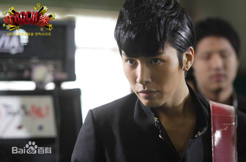 精选鲁敏宇(ノ·ミヌ、NoMinWoo、Nominue)在2010《RockRockRock》金泰元中的图册