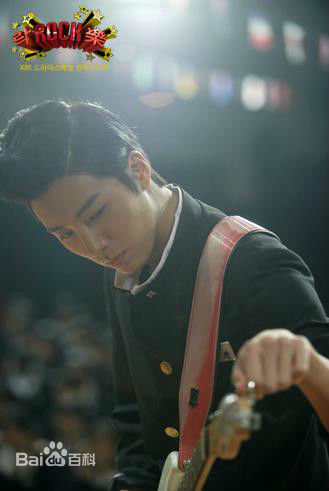 精选鲁敏宇(ノ·ミヌ、NoMinWoo、Nominue)在2010《RockRockRock》金泰元中的图册