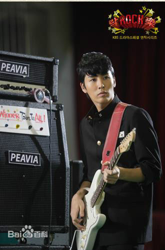 精选鲁敏宇(ノ·ミヌ、NoMinWoo、Nominue)在2010《RockRockRock》金泰元中的图册