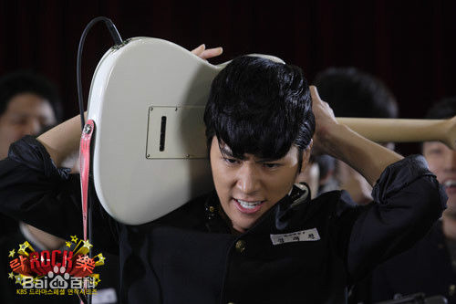 精选鲁敏宇(ノ·ミヌ、NoMinWoo、Nominue)在2010《RockRockRock》金泰元中的图册