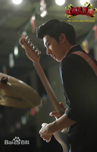 精选鲁敏宇(ノ·ミヌ、NoMinWoo、Nominue)在2010《RockRockRock》金泰元中的图册