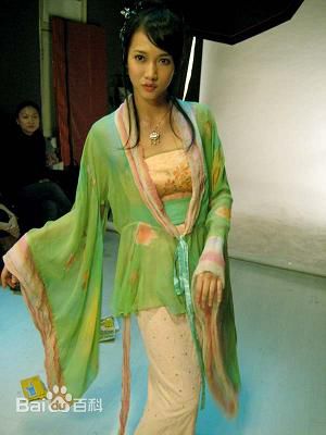 高清张弦子(Stringer)在2008年弦子代言游戏《倚天剑与屠龙刀》中的图集