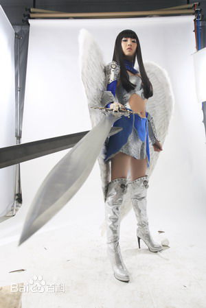 高清张弦子(Stringer)在2010弦子倾情代言游戏《兽血外传》中的图集