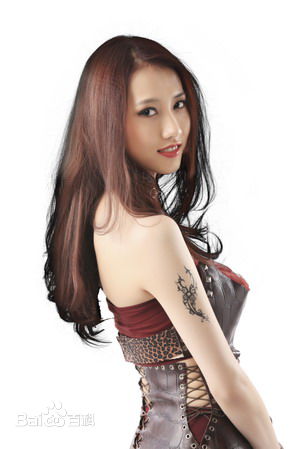 高清张弦子(Stringer)在2010弦子倾情代言游戏《兽血外传》中的图集