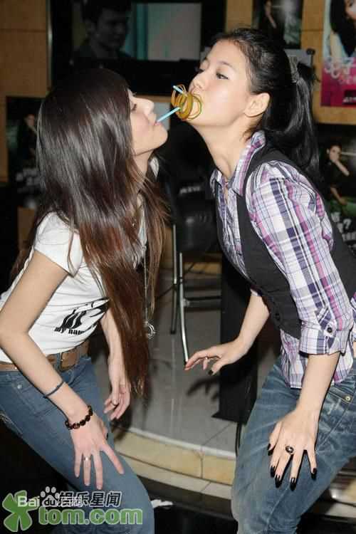 张弦子(Stringer)2008年弦子戴佩妮台湾庆生图片图集