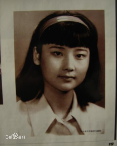 何赛飞(Caifei He)旧照壁纸壁纸