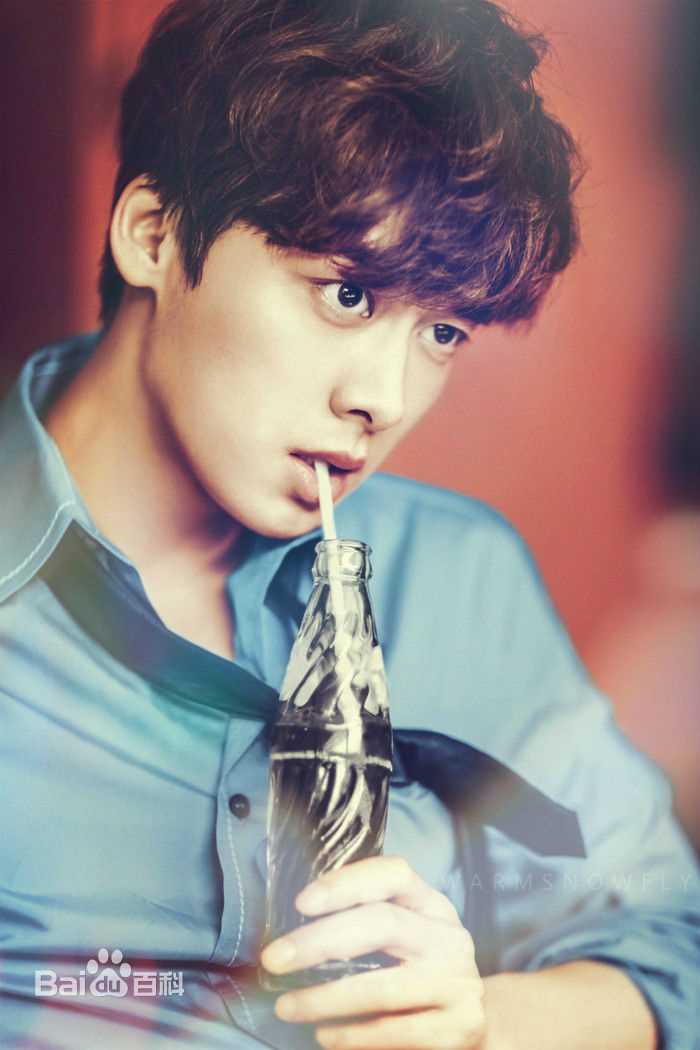 最新李易峰(Yifeng Li)壁纸