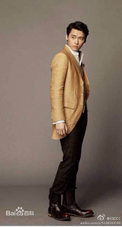 精选李易峰(Yifeng Li)在《活色生香》宁致远中的图册