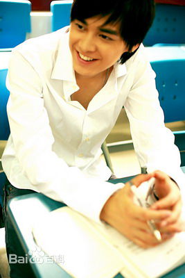 高清李易峰(Yifeng Li)在《时间总是在转圈圈的》中的图集