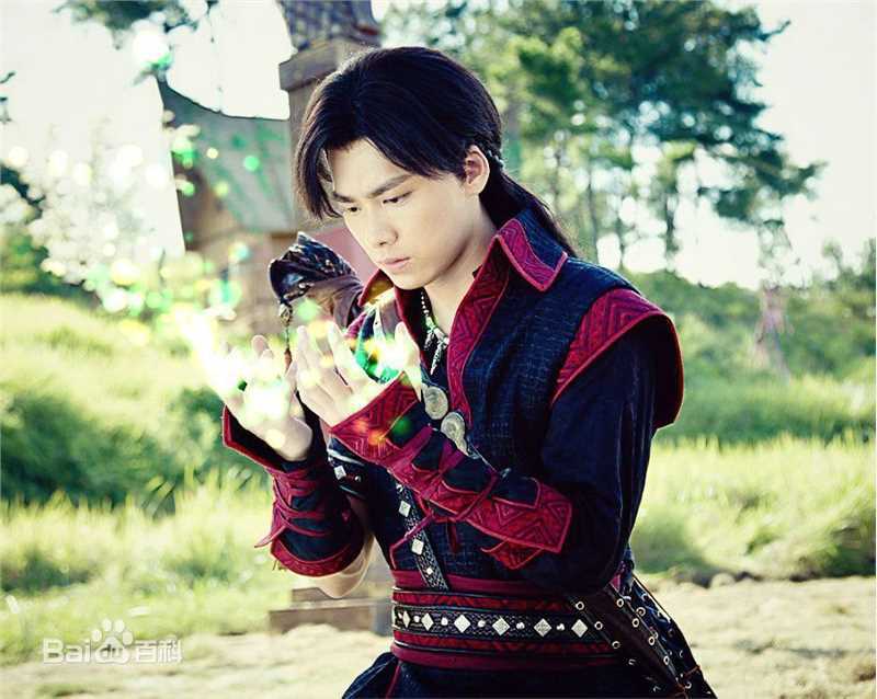 最新李易峰(Yifeng Li)在《古剑奇谭》百里屠苏中的壁纸