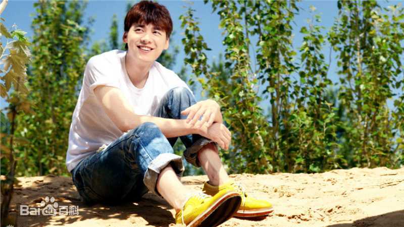 高清李易峰(Yifeng Li)在《壹刻》中的图集