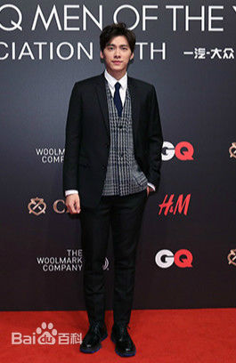 李易峰(Yifeng Li)活动通告生活照相册