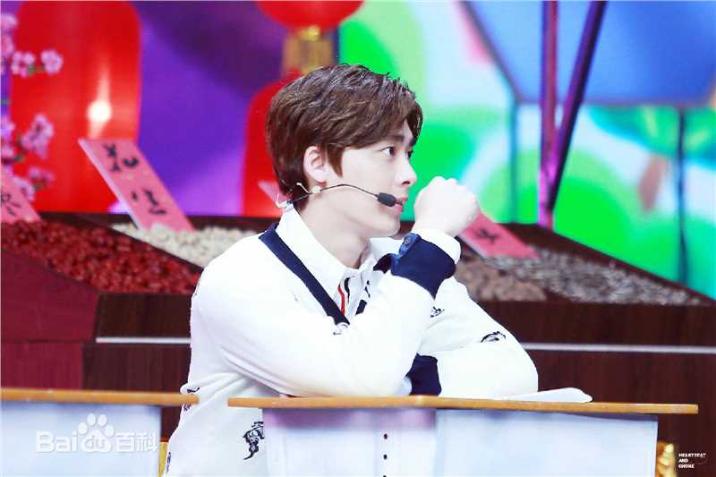 李易峰(Yifeng Li)活动通告生活照相册