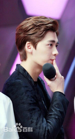 李易峰(Yifeng Li)活动通告生活照相册