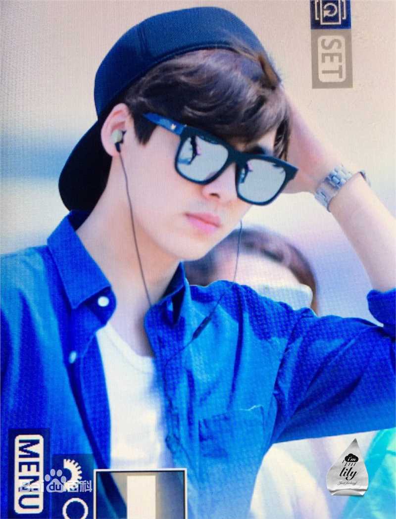 李易峰(Yifeng Li)机场秀性感图片图集