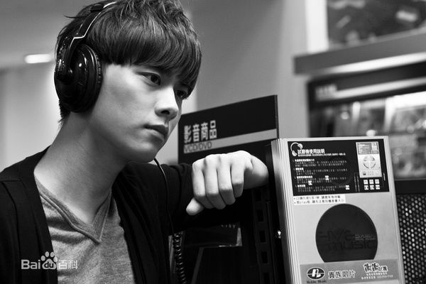 李易峰(Yifeng Li)专辑MV生活照