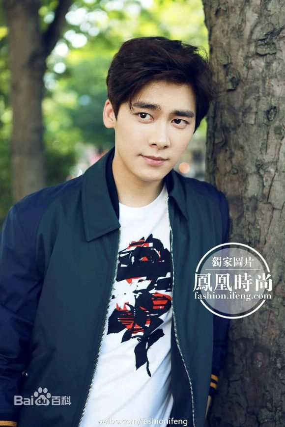 李易峰(Yifeng Li)时尚画报前后照片