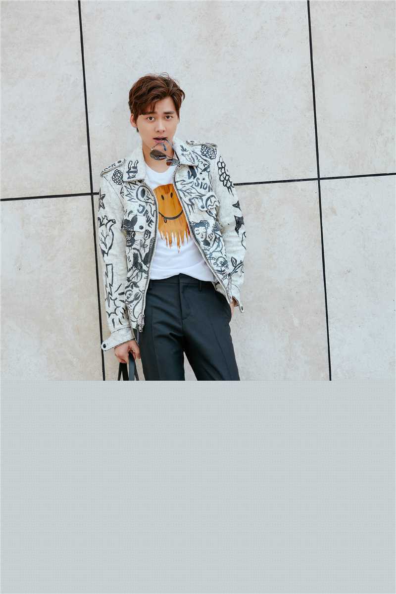 李易峰(Yifeng Li)时尚画报前后照片