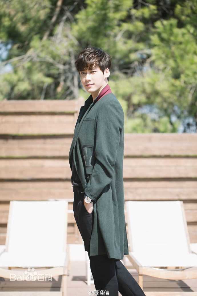 李易峰(Yifeng Li)时尚画报前后照片