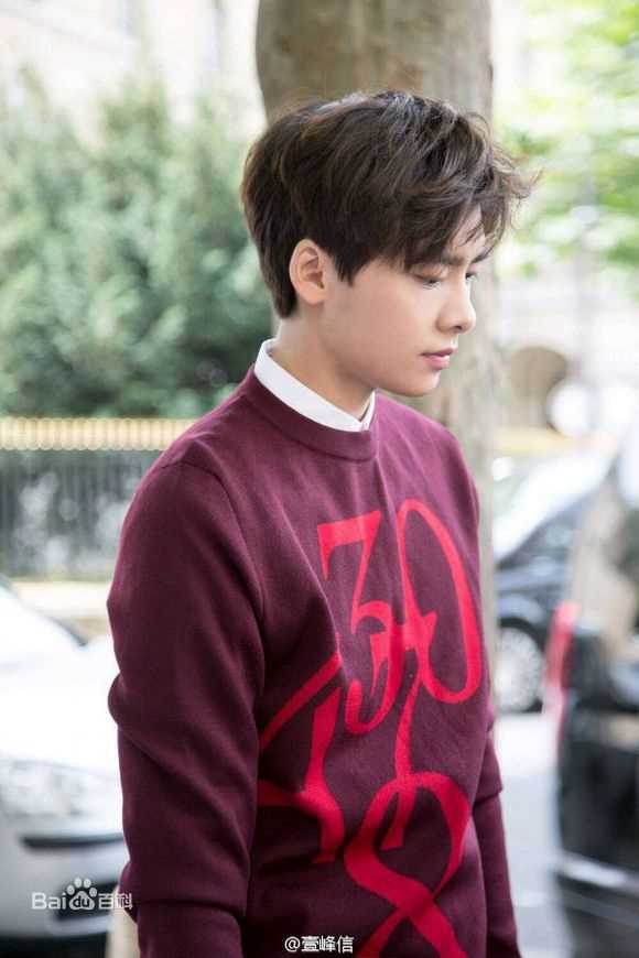 李易峰(Yifeng Li)时尚画报前后照片