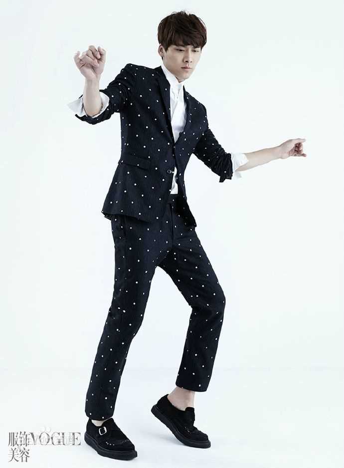 李易峰(Yifeng Li)在《VOGUE》CITY SPECIAL中的