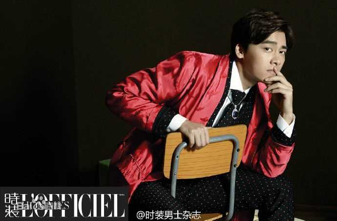 李易峰(Yifeng Li)在《时装男士L‘OFFICIEL HOMMES》中的
