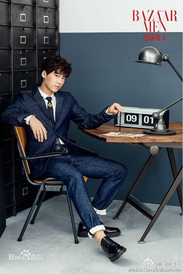 最新李易峰(Yifeng Li)在《芭莎男士》中的壁纸