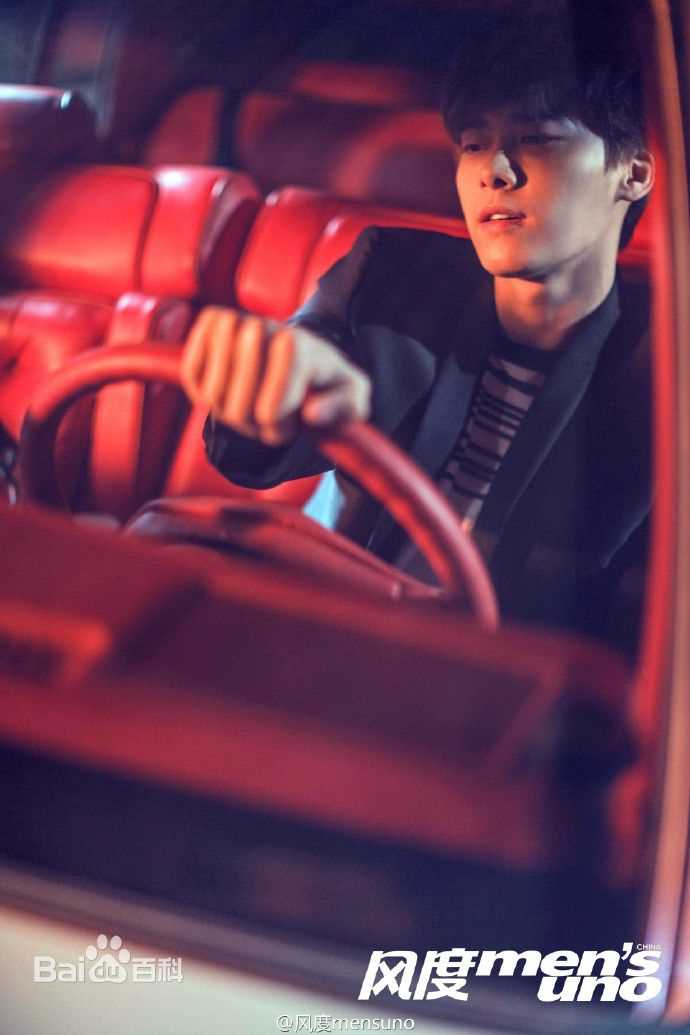 李易峰(Yifeng Li)在《风度men's uno》中的