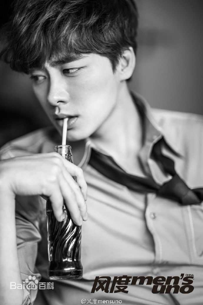 李易峰(Yifeng Li)在《风度men's uno》中的