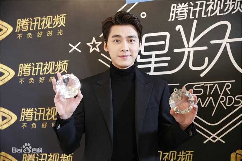 李易峰(Yifeng Li)荣誉时刻素颜照相册