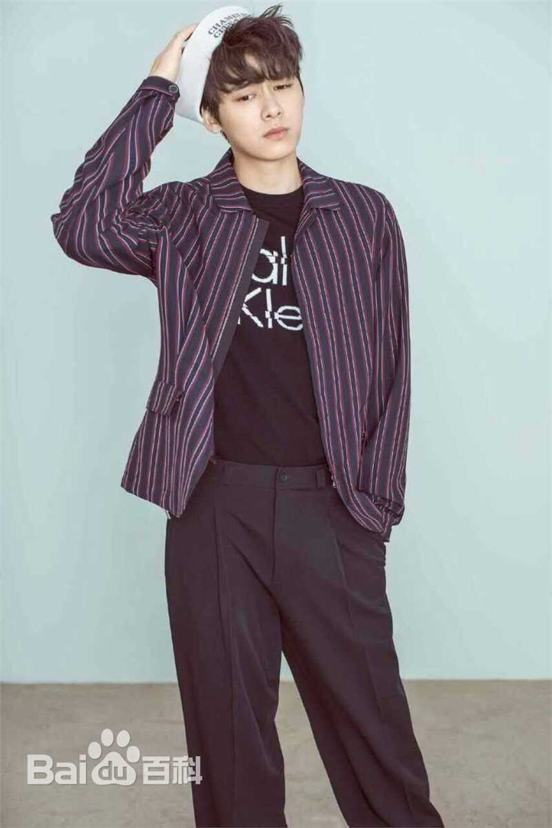 高清李易峰(Yifeng Li)在《悦己SELF》中的图集