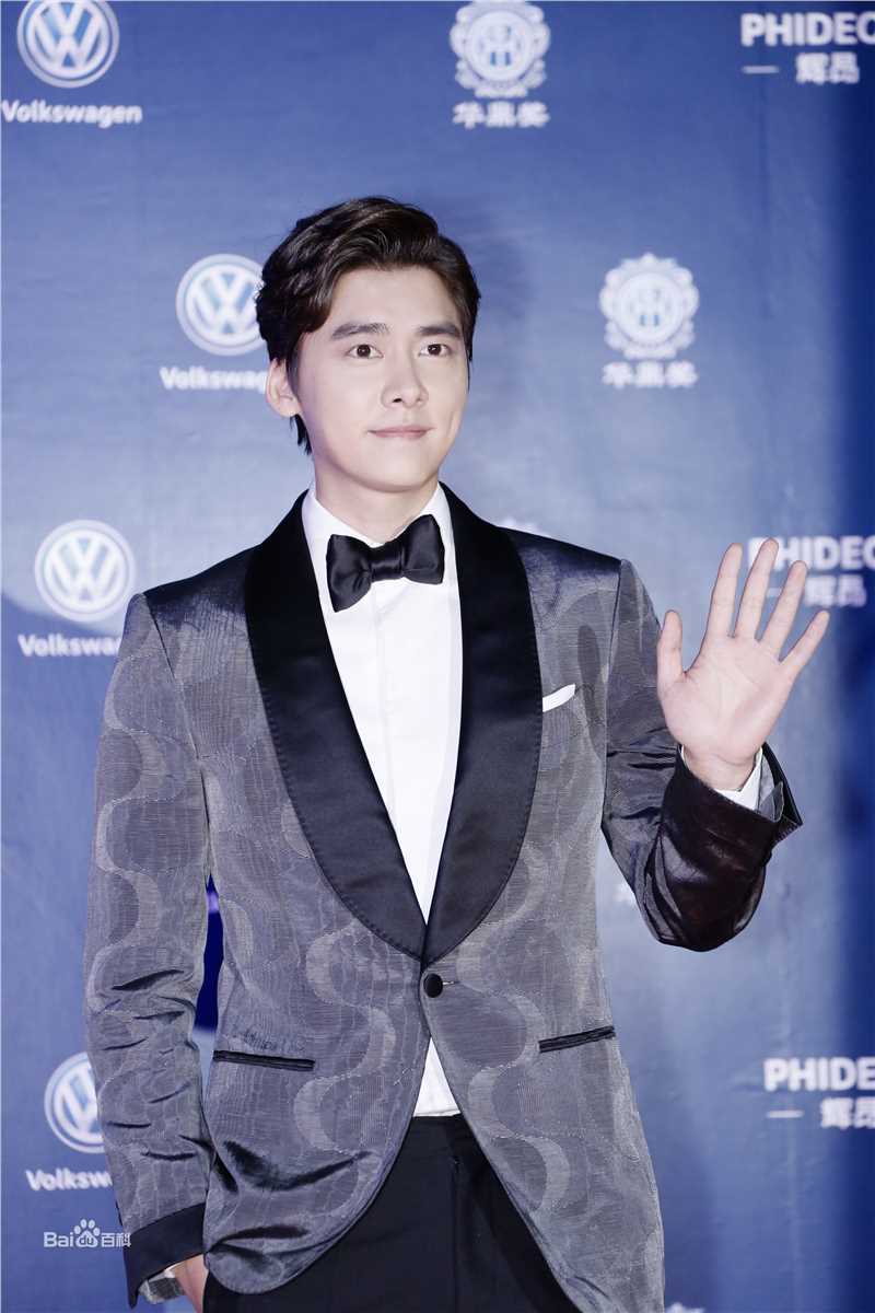 李易峰(Yifeng Li)华鼎奖性感图片图集