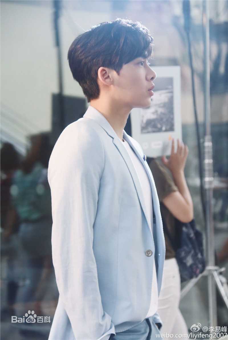 李易峰(Yifeng Li)生活图集1图册