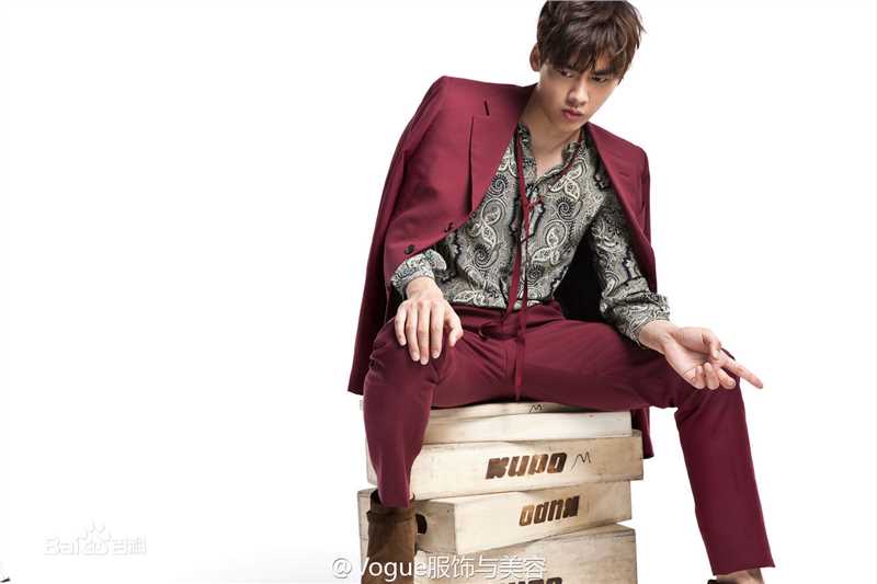 李易峰(Yifeng Li)在《Vogue》城市特辑增刊中的