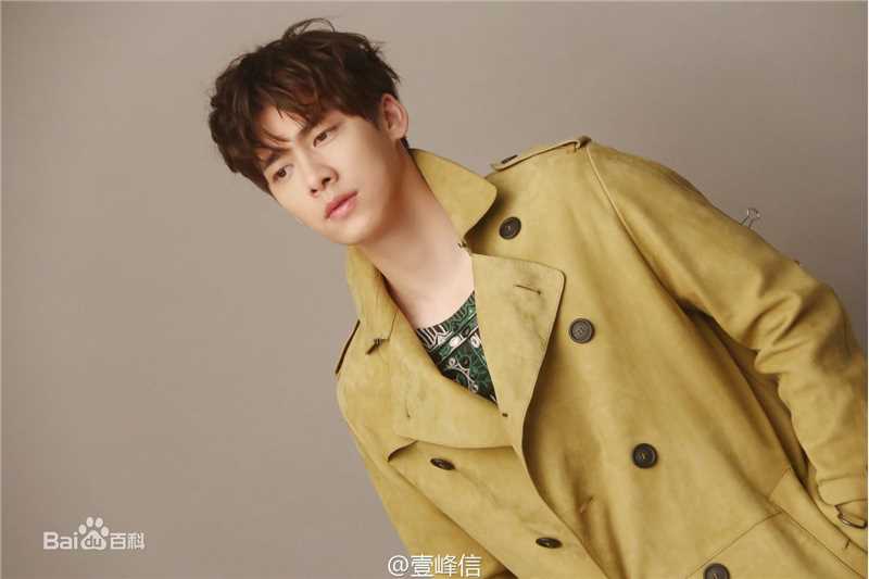 李易峰(Yifeng Li)在《Vogue》城市特辑增刊中的