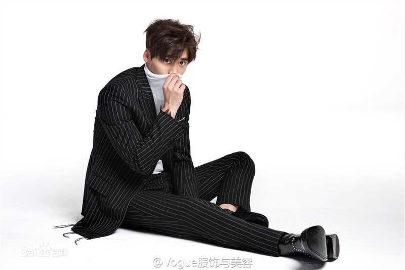 李易峰(Yifeng Li)在《Vogue》城市特辑增刊中的