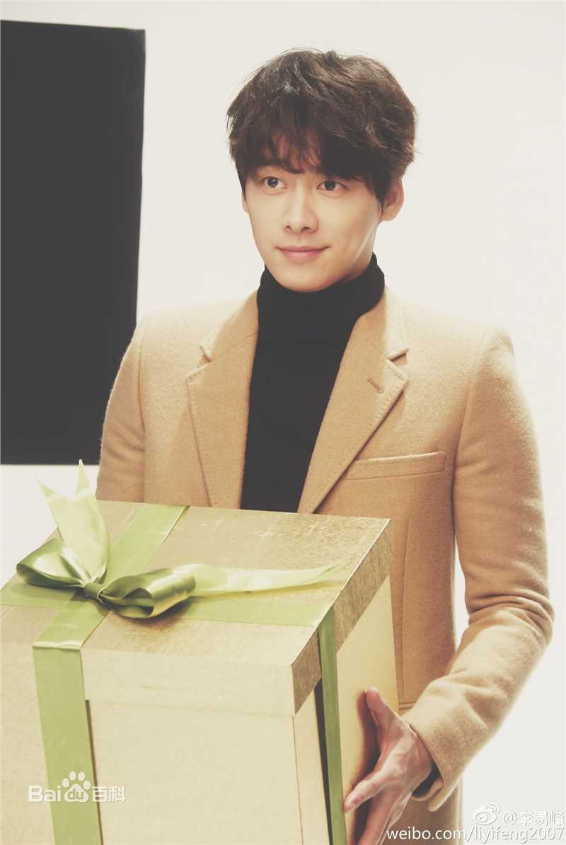 李易峰(Yifeng Li)生活图集2图片图集