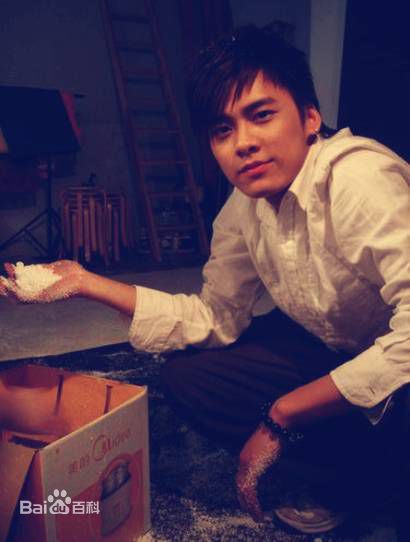 精选李易峰(Yifeng Li)精彩图册