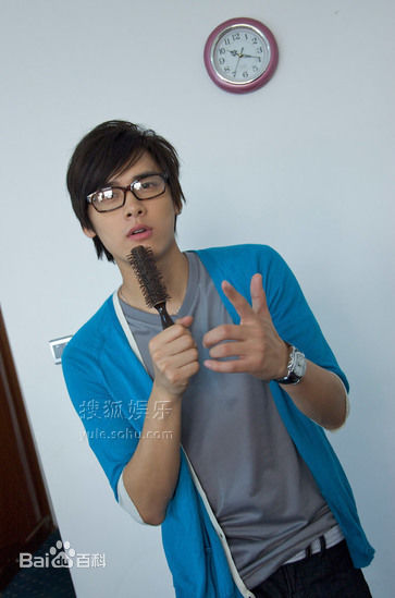 精选李易峰(Yifeng Li)精彩图册