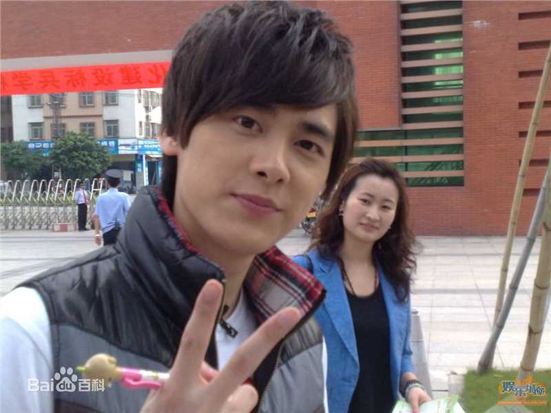 精选李易峰(Yifeng Li)精彩图册