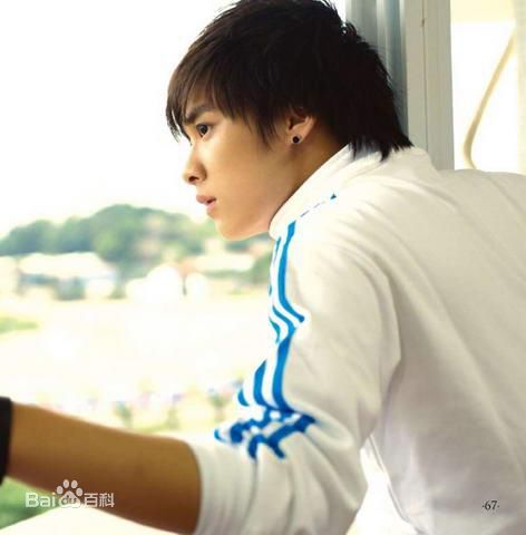 精选李易峰(Yifeng Li)精彩图册