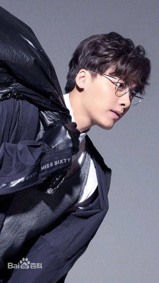 最新李易峰(Yifeng Li)性感图片