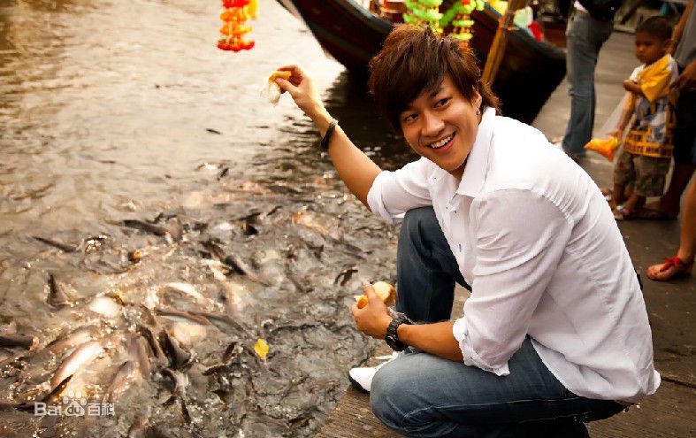 何润东(Peter Ho)星愿同行 性感图片图集